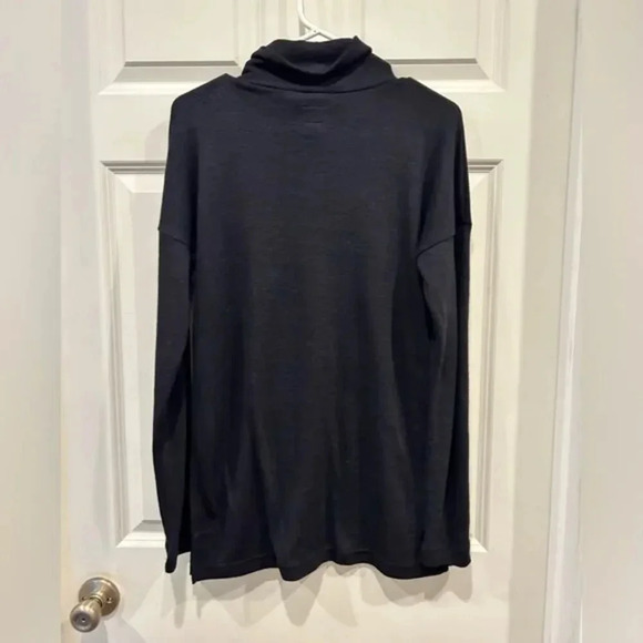 J. Crew‎ Vintage Fleece Women’s Black Turtleneck Tunic Sweater Size Medium - Picture 4 of 7